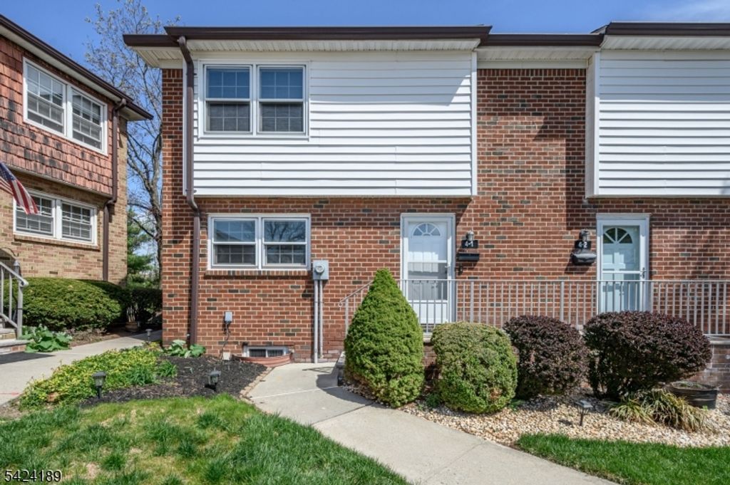 4 Cardinal Ln 1, Hillsborough Twp., NJ 08844