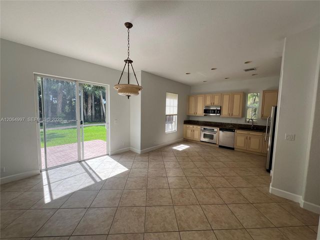 2804 Eagle Rock Cir 801, West Palm Beach, FL 33411
