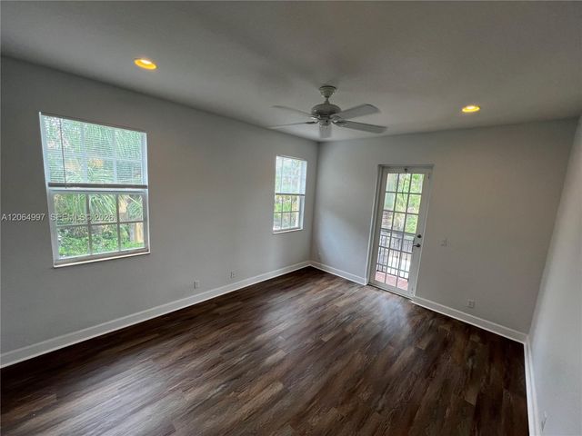 2804 Eagle Rock Cir 801, West Palm Beach, FL 33411