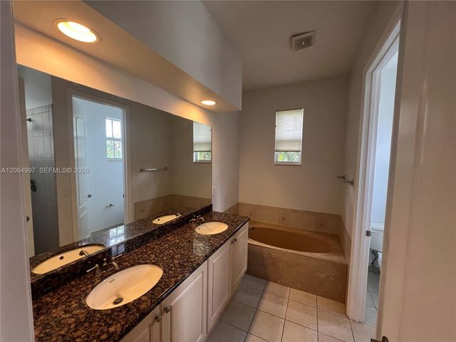 2804 Eagle Rock Cir 801, West Palm Beach, FL 33411
