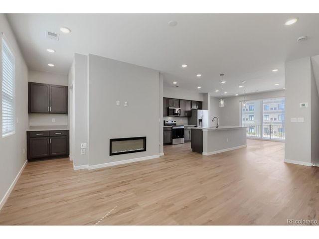 9200 E 47th Ave 402, Denver, CO 80238