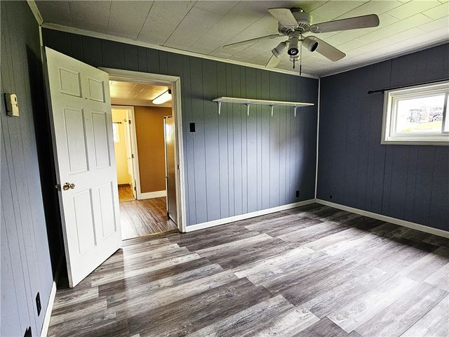 10 Eggers Ave, Belle Vernon, PA 15012