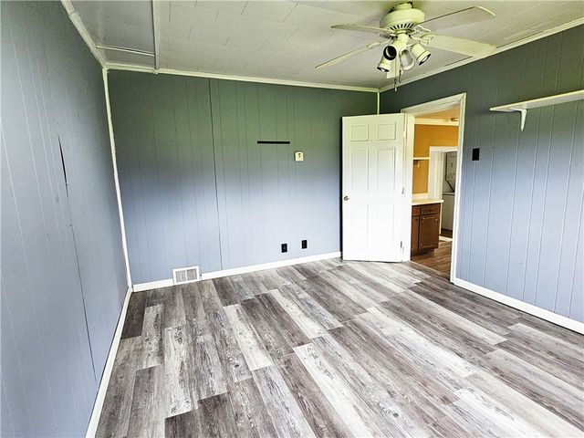 10 Eggers Ave, Belle Vernon, PA 15012