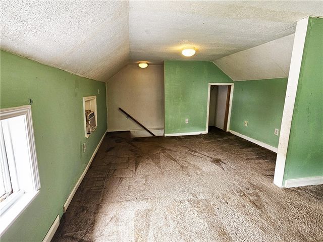 10 Eggers Ave, Belle Vernon, PA 15012