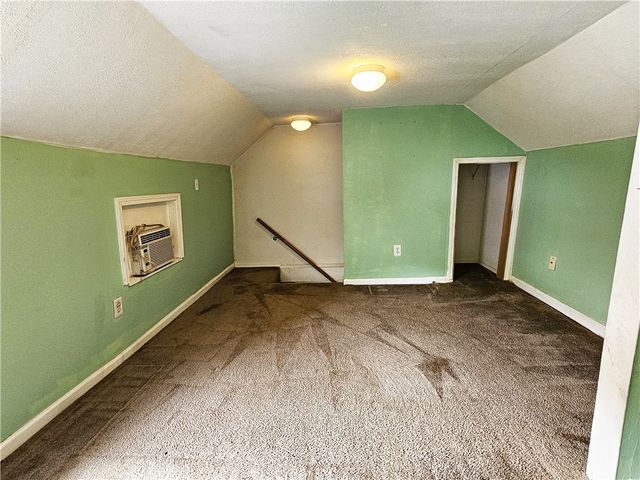 10 Eggers Ave, Belle Vernon, PA 15012