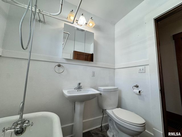 2408 YALE Boulevard, Springfield, IL 62703