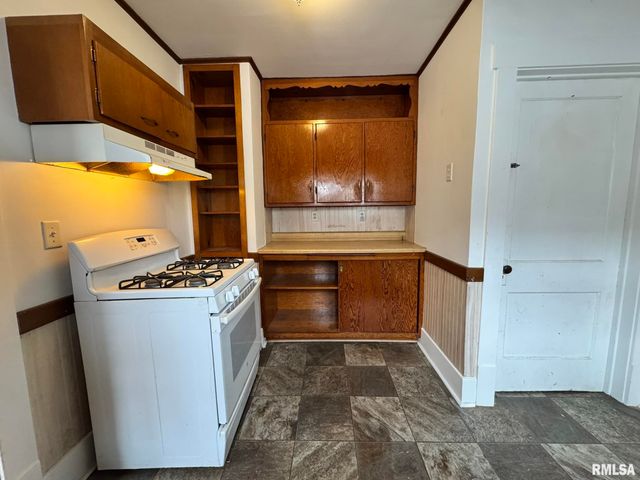 2408 YALE Boulevard, Springfield, IL 62703