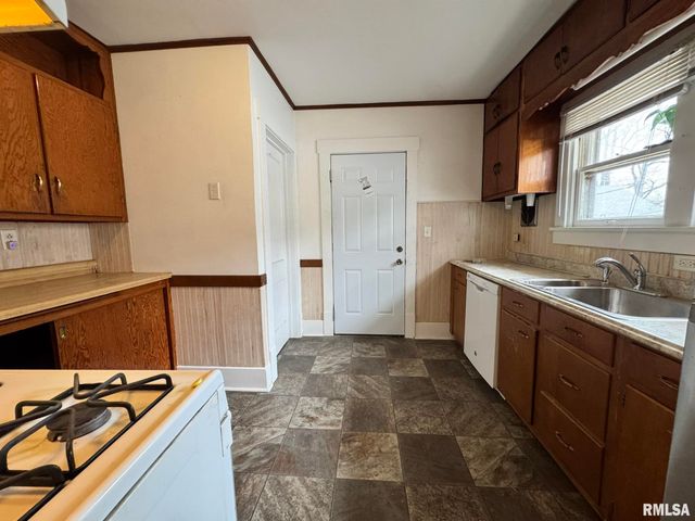 2408 YALE Boulevard, Springfield, IL 62703