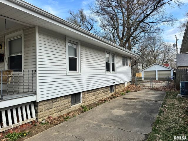 2408 YALE Boulevard, Springfield, IL 62703