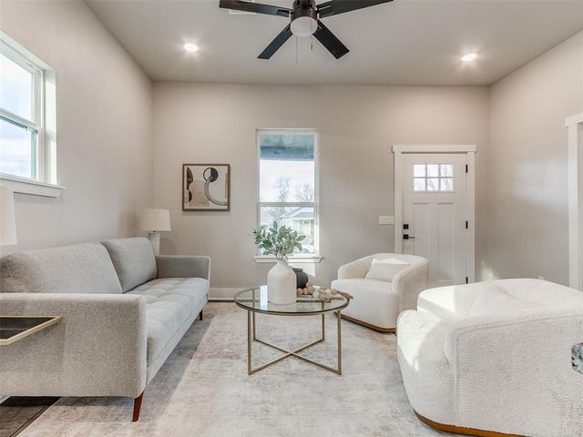 805 E Harrison Avenue, Guthrie, OK 73044