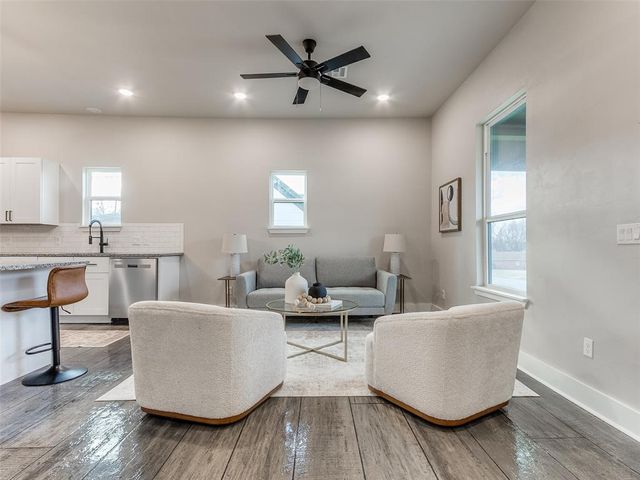 805 E Harrison Avenue, Guthrie, OK 73044