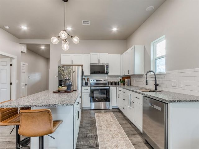 805 E Harrison Avenue, Guthrie, OK 73044