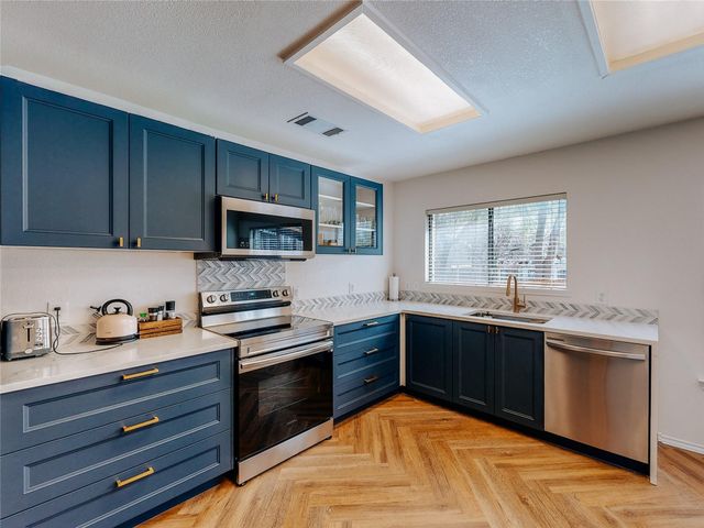 2010 Carriage Club DR, Cedar Park, TX 78613