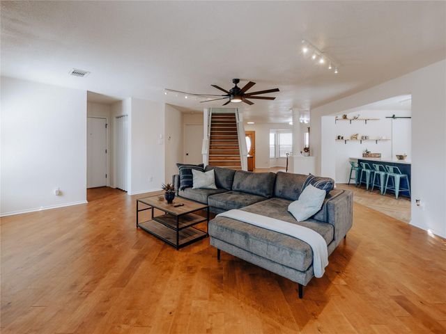 2010 Carriage Club DR, Cedar Park, TX 78613