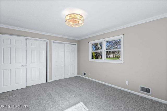 9020 Wooddale Dr, Louisville, KY 40272