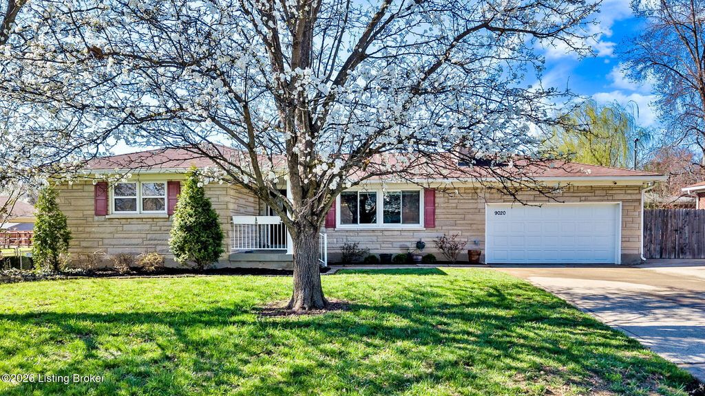 9020 Wooddale Dr, Louisville, KY 40272