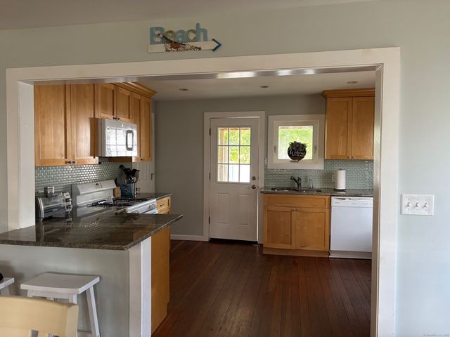 799 Rowland Road, Fairfield, CT 06824