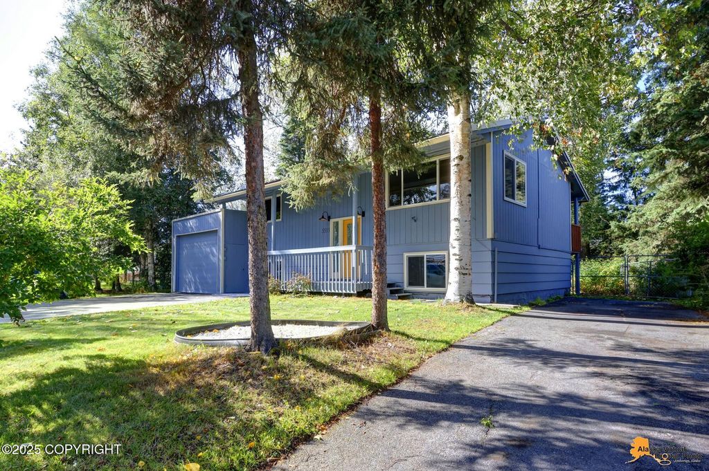5533 Penn Circle, Anchorage, AK 99504