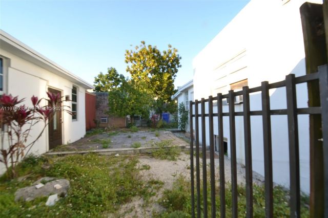 634 SW 10th Ave, Miami, FL 33130