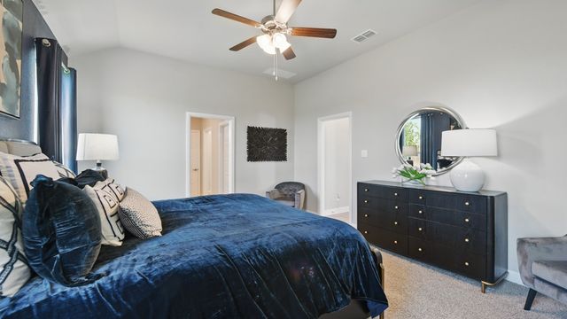 10801 BLACK ONYX Drive, Fort Worth, TX 76036