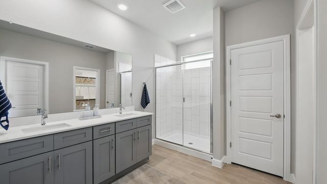 10801 BLACK ONYX Drive, Fort Worth, TX 76036