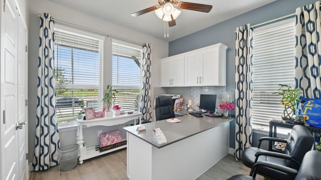 10801 BLACK ONYX Drive, Fort Worth, TX 76036