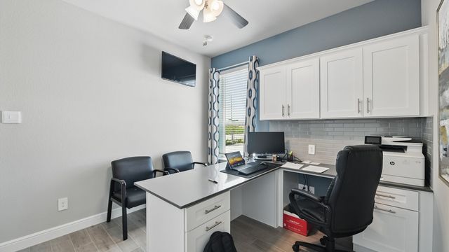 10801 BLACK ONYX Drive, Fort Worth, TX 76036