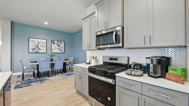 10801 BLACK ONYX Drive, Fort Worth, TX 76036