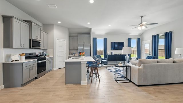 10801 BLACK ONYX Drive, Fort Worth, TX 76036