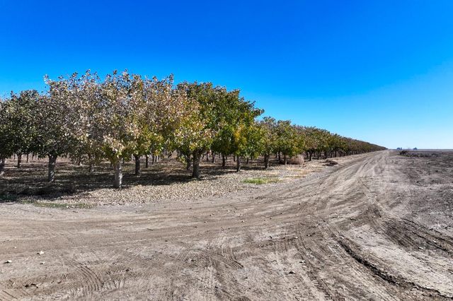 33751 W Adams Avenue, Mendota, CA 93640