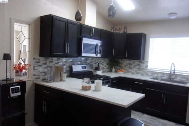 1840 Paris Lane, Antioch, CA 94509