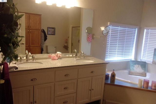 1840 Paris Lane, Antioch, CA 94509