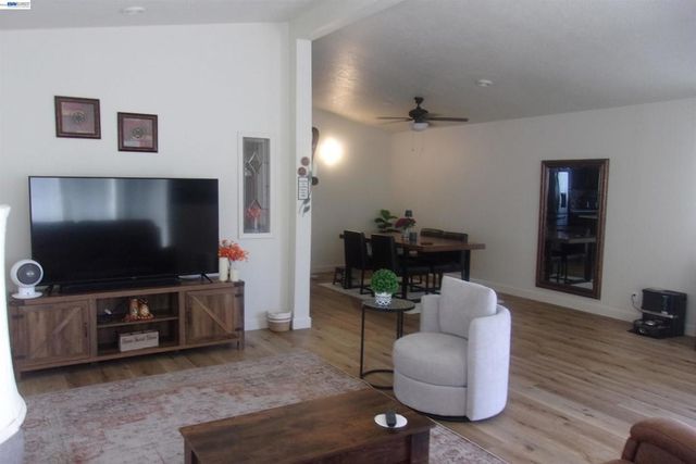 1840 Paris Lane, Antioch, CA 94509