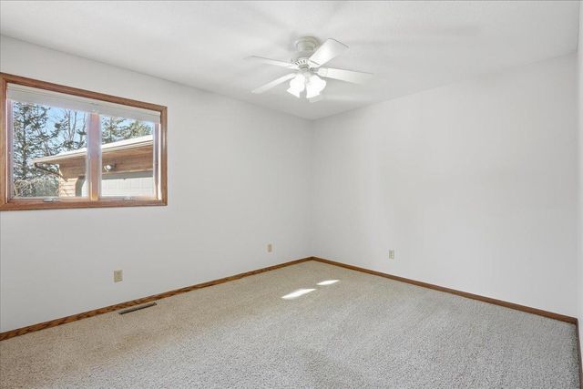 1072 Buck Ridge, Hudson, WI 54016