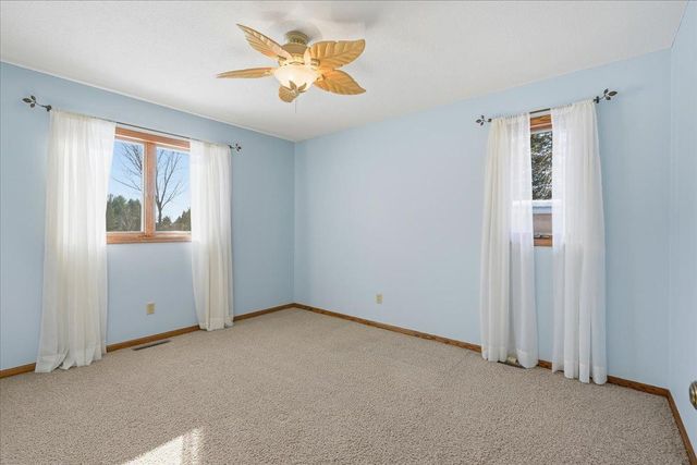 1072 Buck Ridge, Hudson, WI 54016