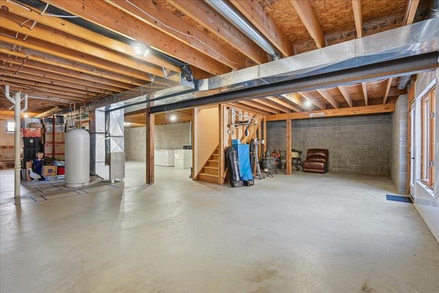 1072 Buck Ridge, Hudson, WI 54016