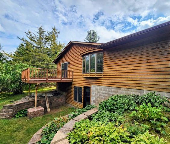 1072 Buck Ridge, Hudson, WI 54016