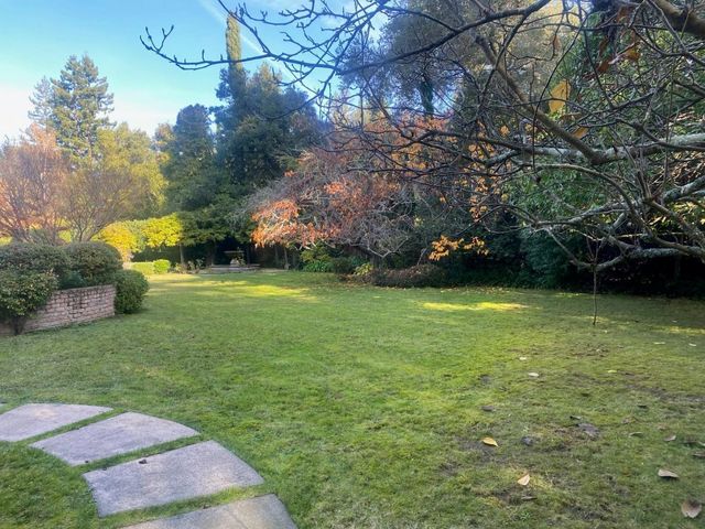 269 Selby Lane, Atherton, CA 94027