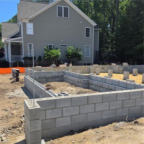 1221 Founders Pointe TRL, Carrollton, VA 23314