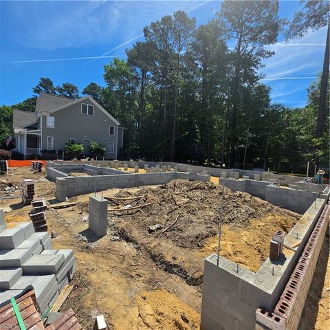 1221 Founders Pointe TRL, Carrollton, VA 23314