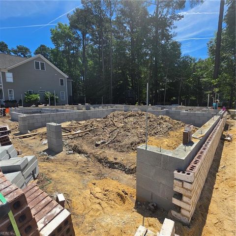 1221 Founders Pointe TRL, Carrollton, VA 23314
