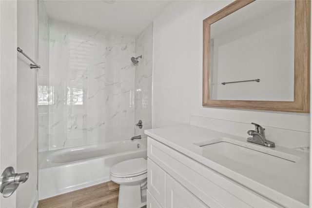 2201 Meadow Lane, La Marque, TX 77568