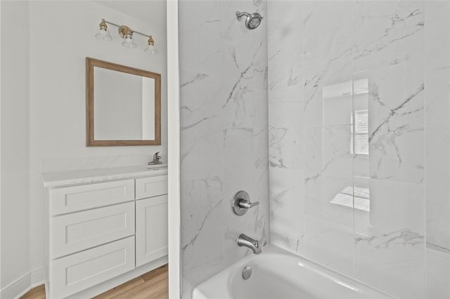 2201 Meadow Lane, La Marque, TX 77568