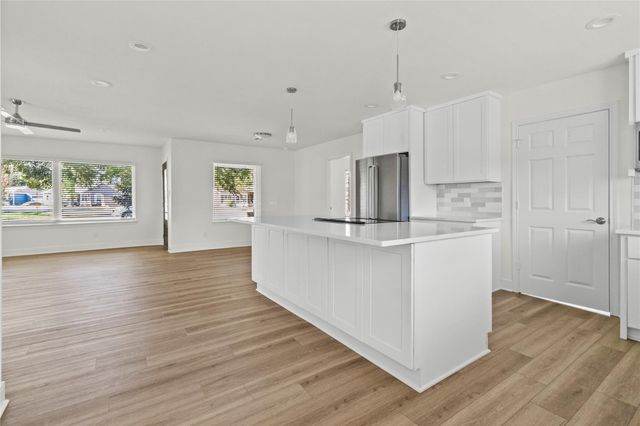 2201 Meadow Lane, La Marque, TX 77568