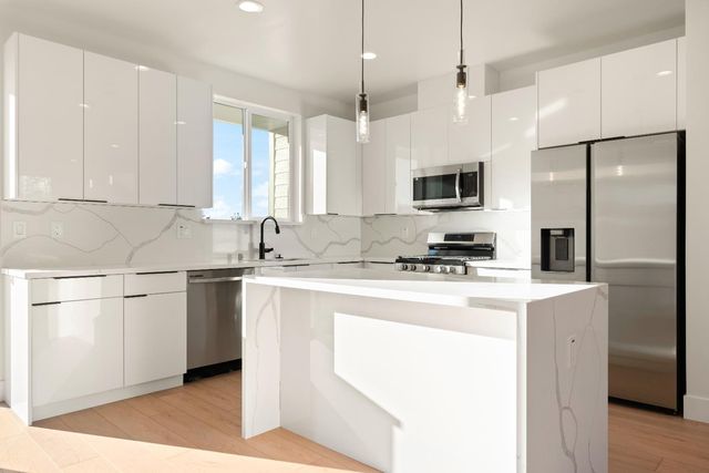 6097 Laurel Dr, Paradise, CA 95969