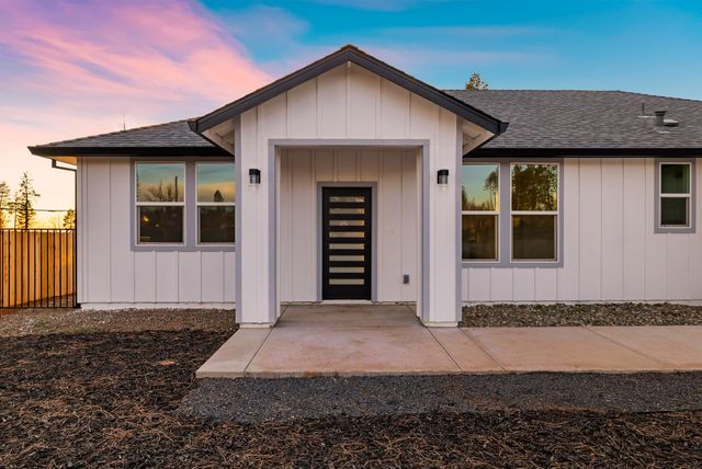 6097 Laurel Dr, Paradise, CA 95969