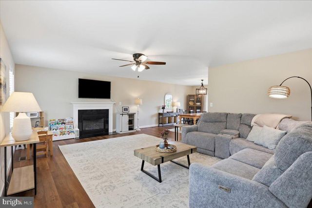 524 LOWER VALLEY RD, Strasburg, VA 22657