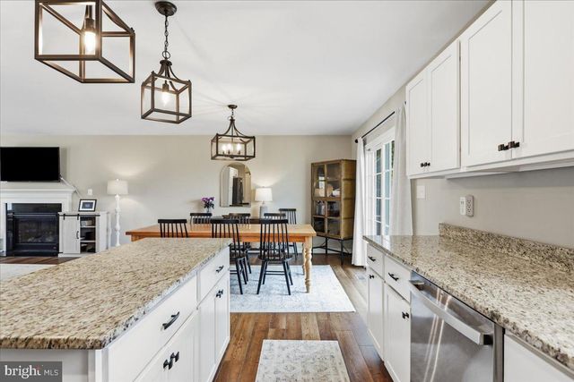 524 LOWER VALLEY RD, Strasburg, VA 22657