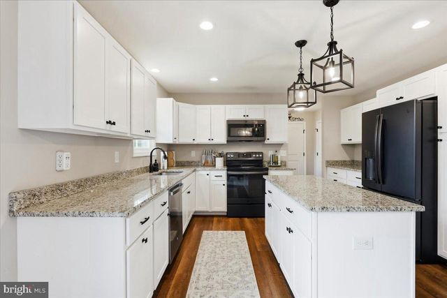 524 LOWER VALLEY RD, Strasburg, VA 22657