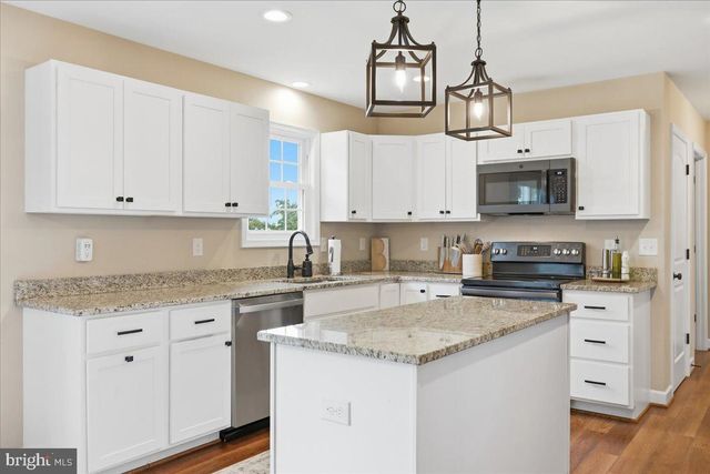524 LOWER VALLEY RD, Strasburg, VA 22657
